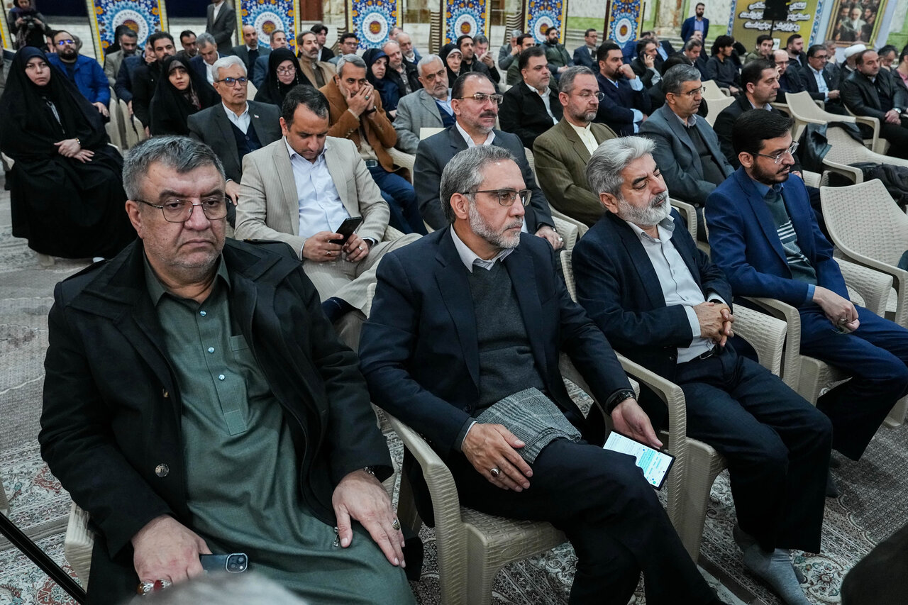 تجدید میثاق رئیس مجلس و نمایندگان با آرمان‌های امام(ره)