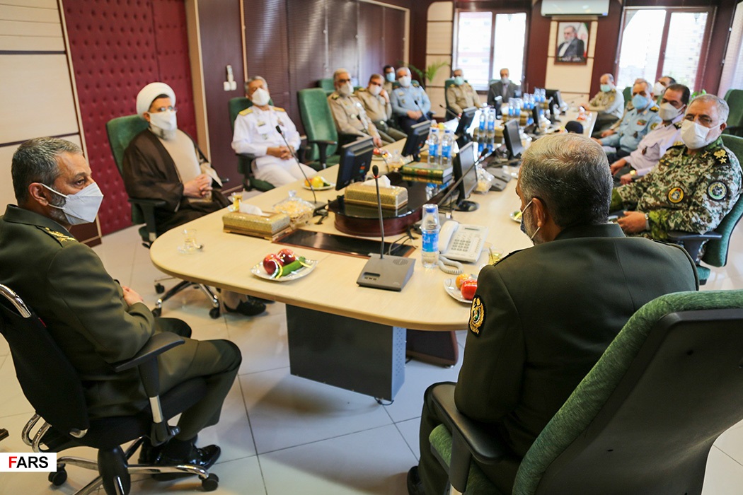 دیدار فرمانده کل ارتش با وزیر دفاع