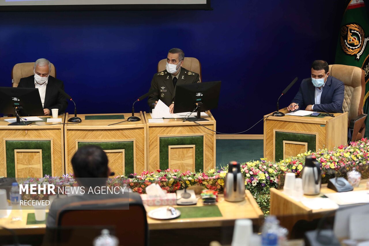 دیدار رئیس و اعضای کمیسیون امنیت با وزیر دفاع