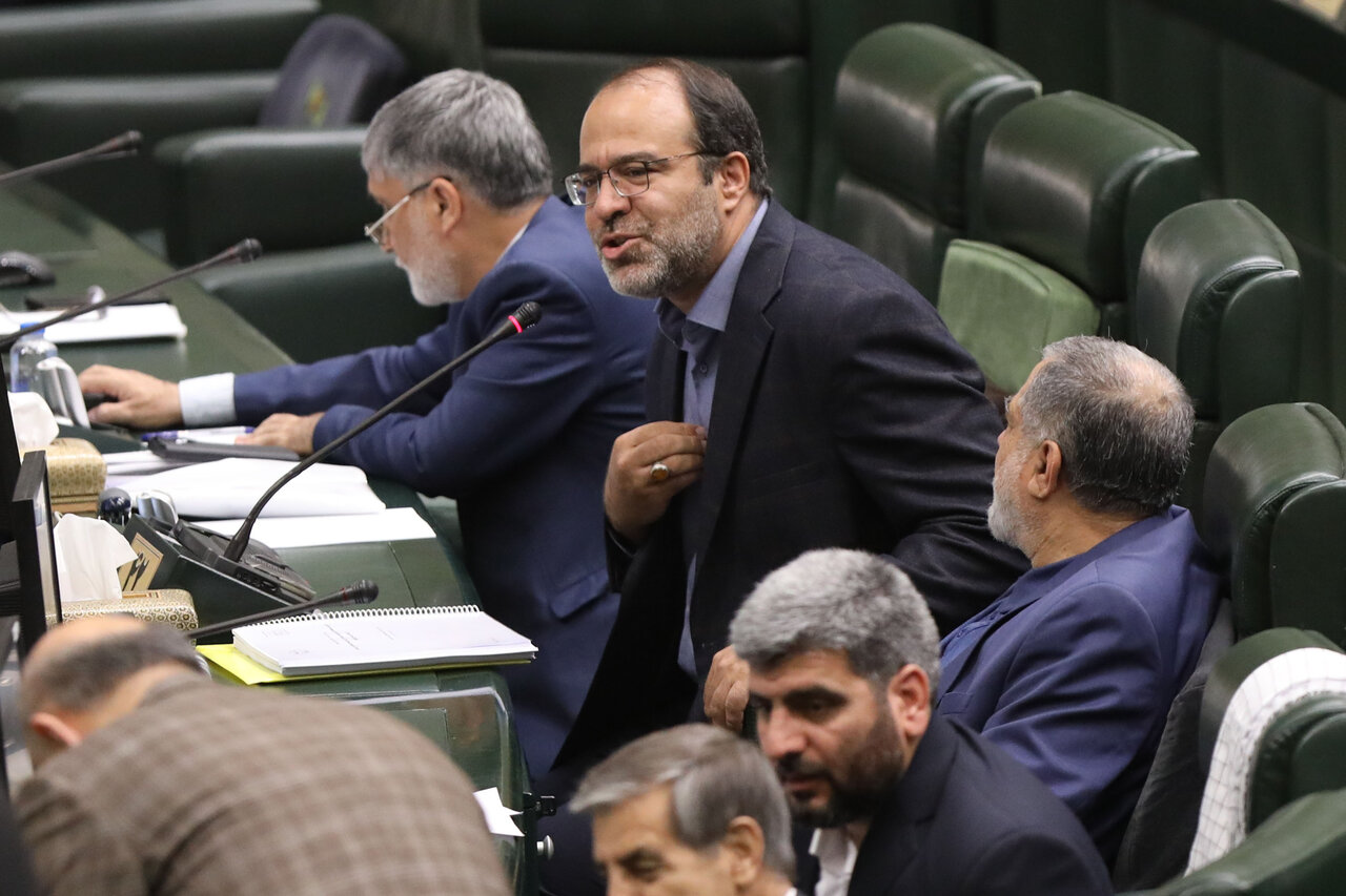 نشست علنی مجلس ۱۸ شهریورماه ۱۴۰۴