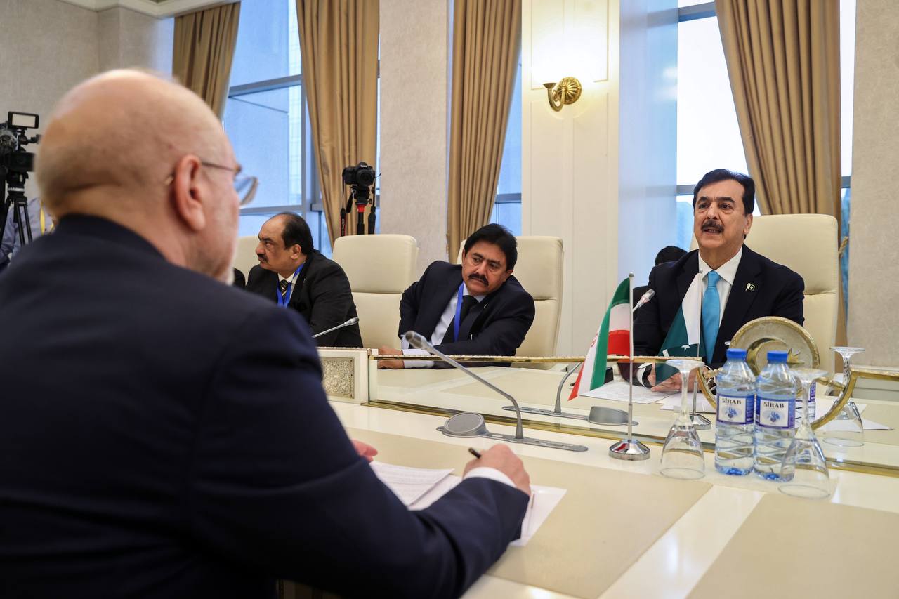 دیدار یوسف رضا گیلانی با قالیباف در باکو - آذربایجان