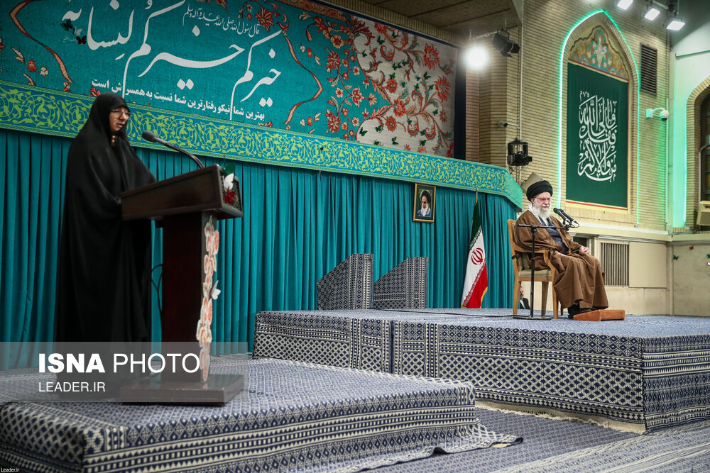  دیدار هزاران نفر از زنان و دختران با رهبر انقلاب