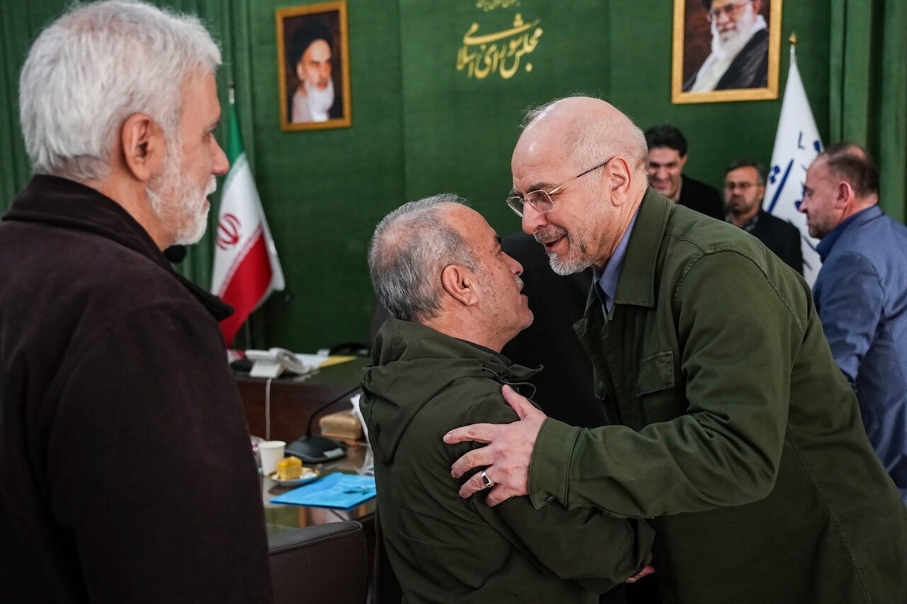 دیدار جمعی از جانبازان و ایثارگران با قالیباف