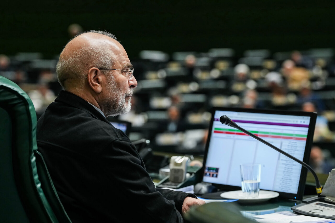 حضور امیر موسوی و عراقچی در جلسه غیرعلنی مجلس