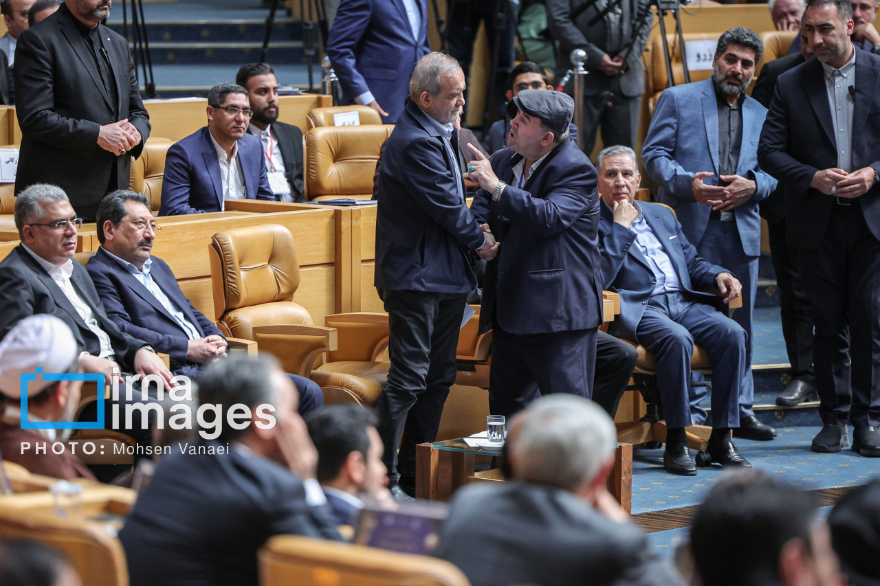 همایش «روز ملی صادرات» با حضور پزشکیان