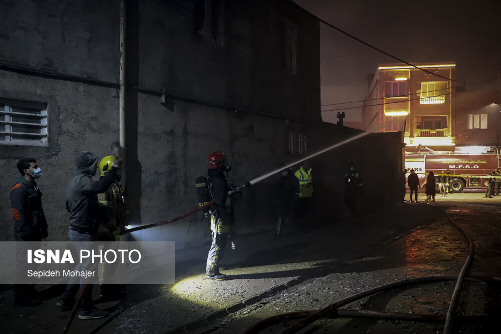 آتش‌سوزی انبار مبل - مشهد