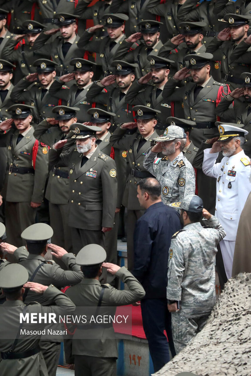 مراسم دانش‌آموختگی دانشجویان دانشگاه‌های افسری آجا