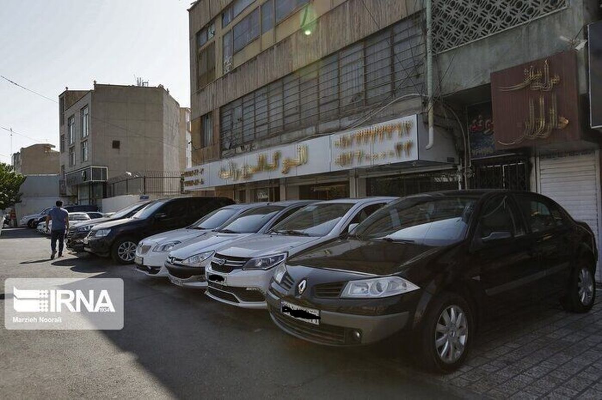 ریزش بی سابقه قیمت خودرو ها در بازار خودروهای داخلی
