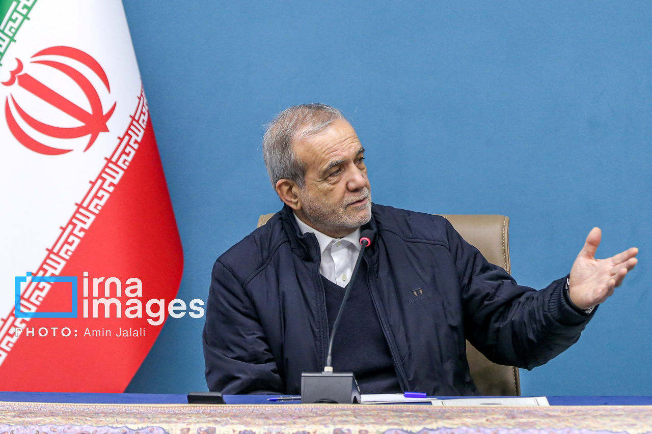 افتتاح و بهره برداری از طرح های نفت و نیرو