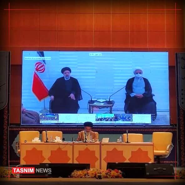 رئیسی: سیر نزولی تورم آغاز شد