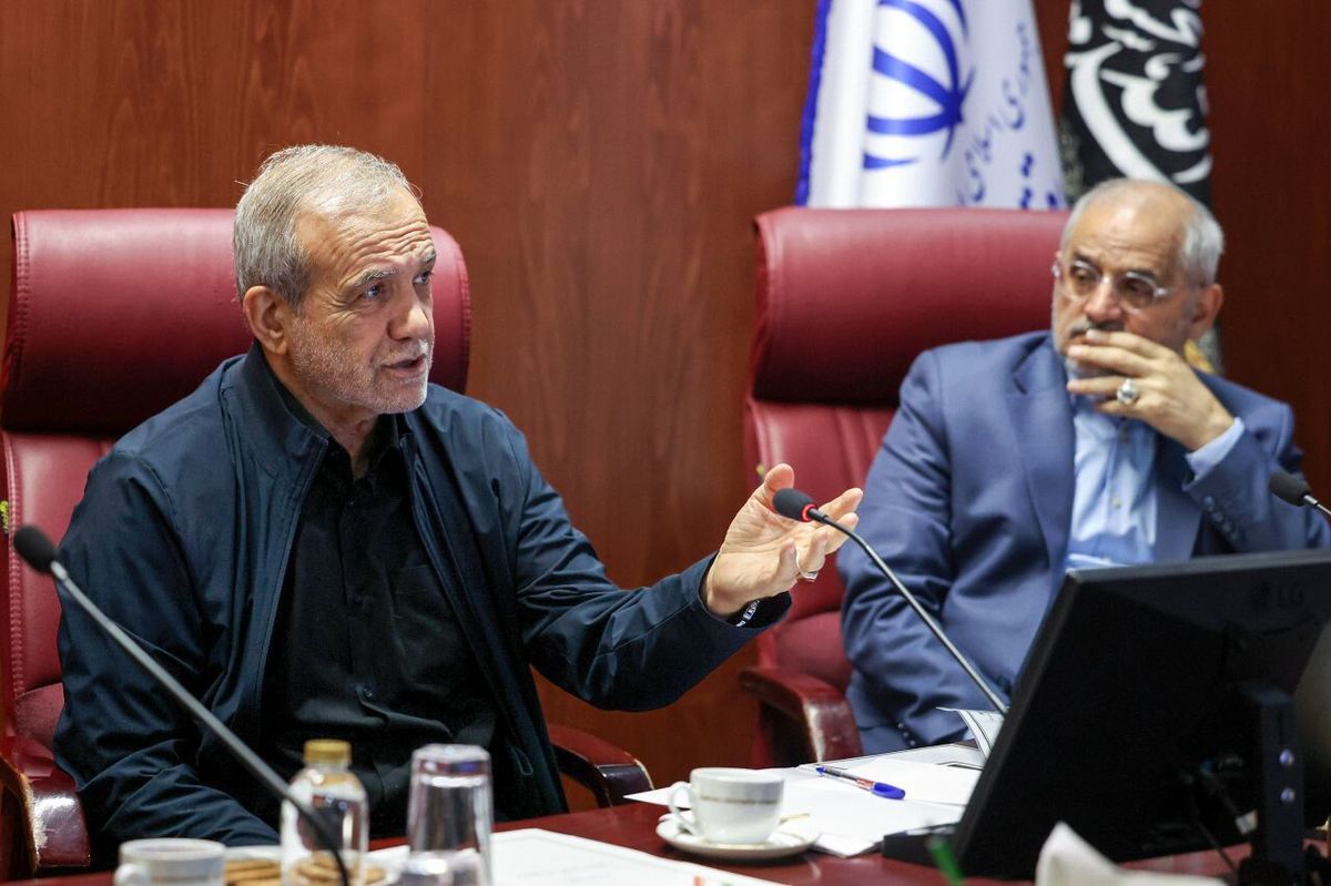 یکی از خط قرمزهای دولت مراقبت از محرومین است/گمرک بخش خصوصی را به میدان بیاوریم