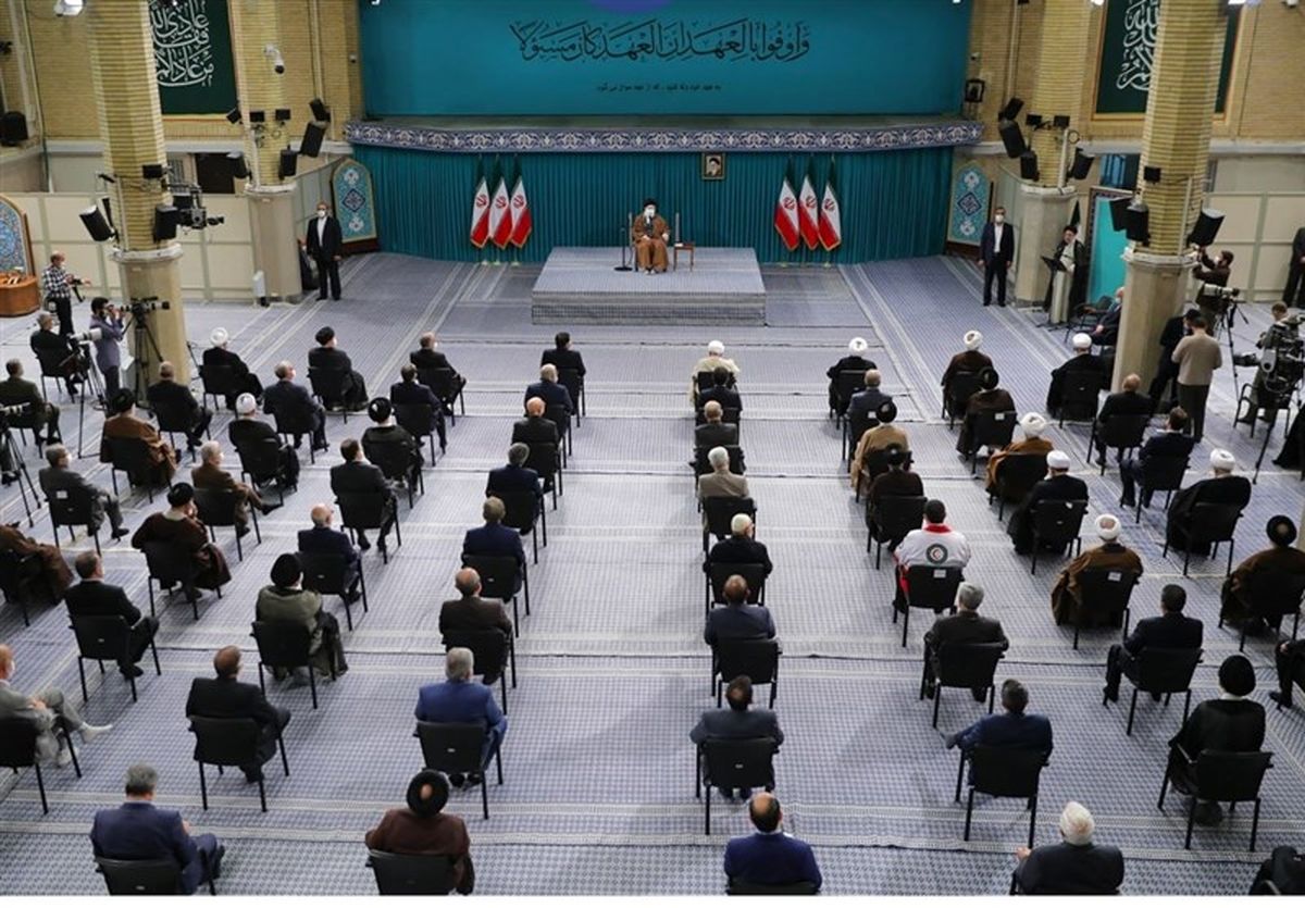 رهبر انقلاب: منابع ارزی صرف واردات بی رویه نشود