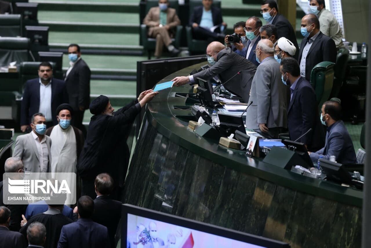 تصاویر: تقدیم لایحه بودجه ۱۴۰۱ به مجلس