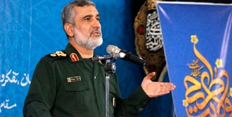 سردار حاجیزاده: از واردات سیمخاردار به صادرات پهپاد رسیدهایم