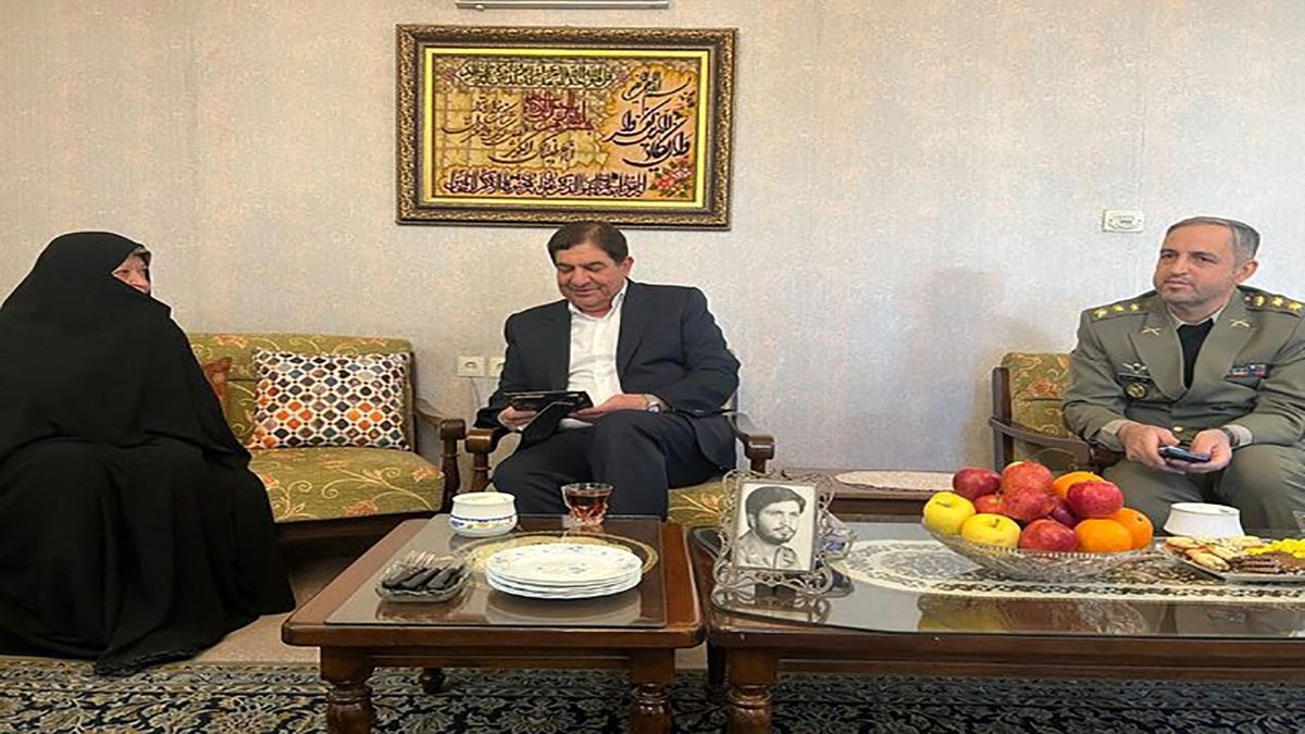 مخبر در دیدار با خانواده ۲ شهید ارتش:ارتش ما یکی از قدرتمندترین نهاد‌های دفاعی منطقه است