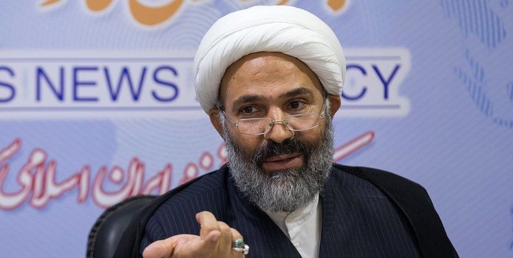 انتقاد پژمانفر از دولت: چرا قانون مبارزه با پولشویی را اجرا نمی‌کنید؟