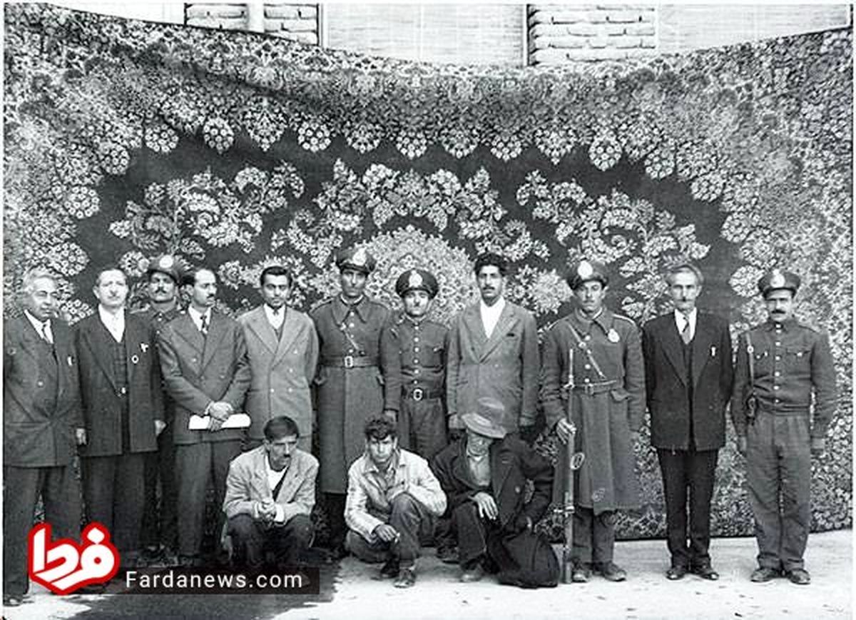 عکس یادگاری مقامات نظمیه تهران با سارقین