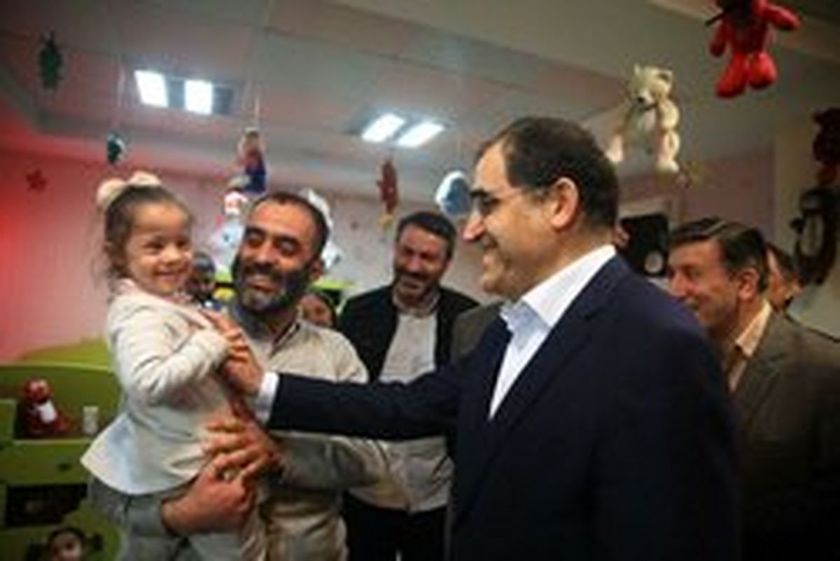 واکنش مشاور وزیر بهداشت به خبر‌های خداحافظی وزیر