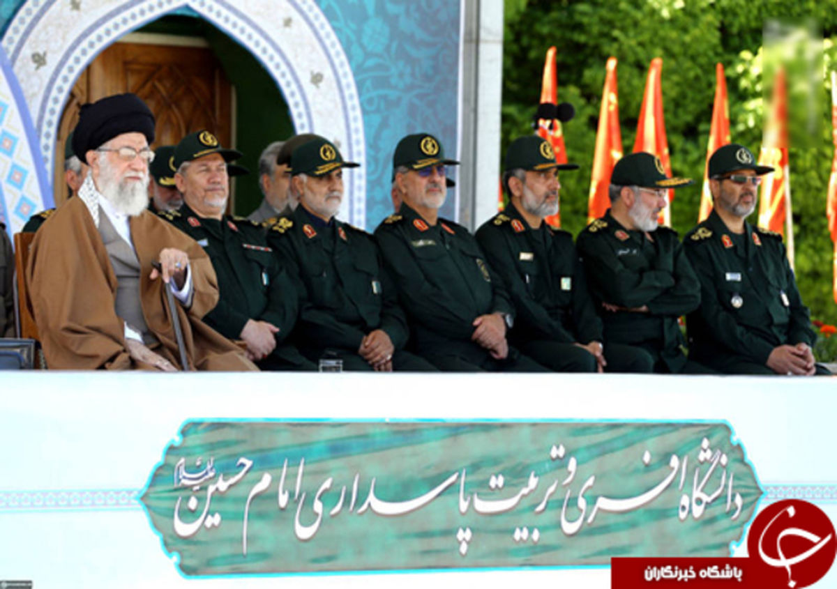 حضور سردار سلیمانی در کنار رهبر معظم انقلاب +عکس