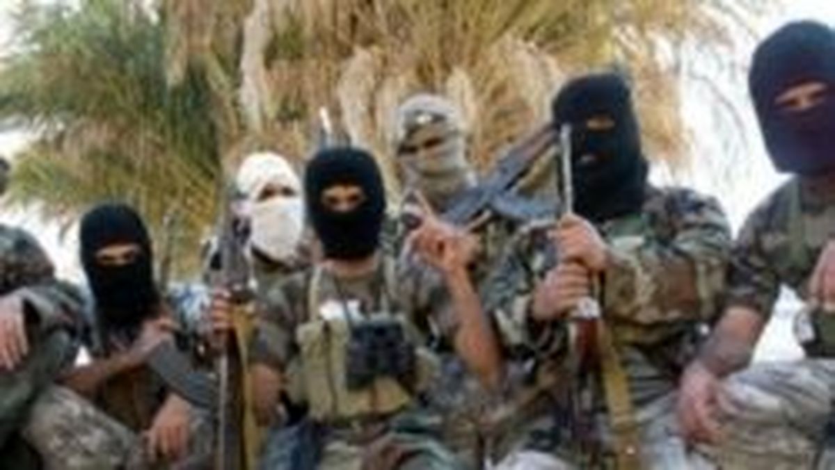 تیراندازی تروریست‌ها به صبحگاه نیرو‌های سپاه در نیکشهر
