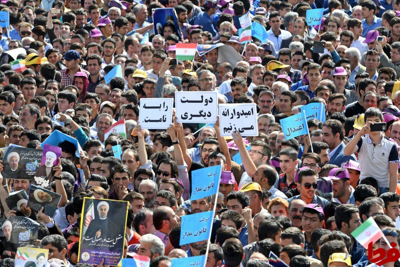 عکس: تبلیغات انتخاباتی در سفر روحانی به قزوین