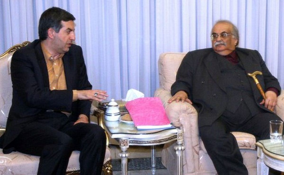 از حمایت از شاه تا حمایت از مشایی!