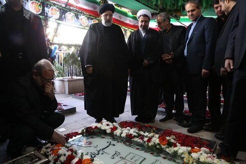 رئیسی سر مزار سردار شهید سلیمانی +عکس