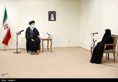 تصاویر: دیدار خانواده شهید محسن فخری زاده با رهبر انقلاب