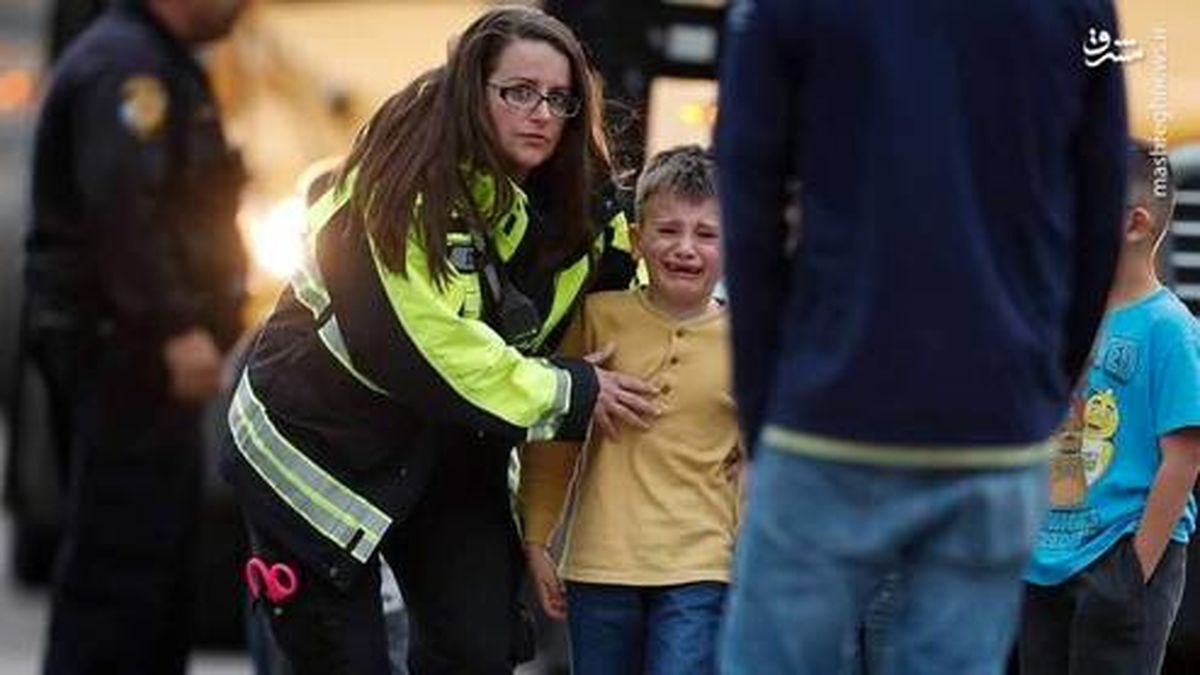 یک روز معمولی برای بچه‌های مدارس آمریکا +عکس