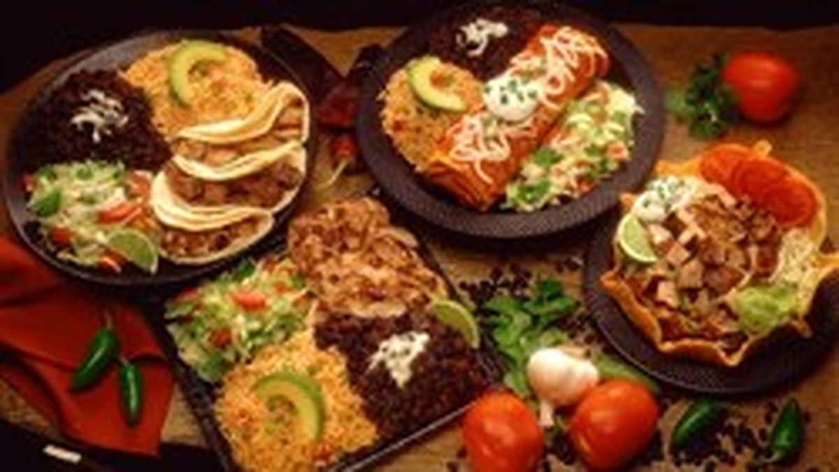 غذاهای چرب در وعده شب باعث اختلال خواب میشود