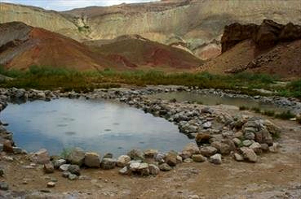 چشمه قیر دهلران از عجایب طبیعت ایلام +عکس