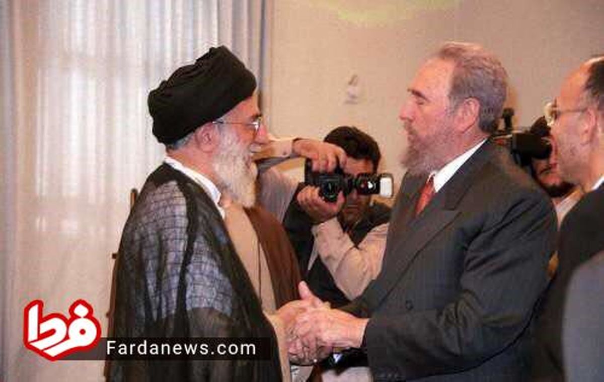 عکس: فيدل كاسترو درکنار رهبرانقلاب