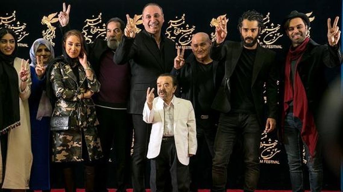 لباس ارتشی خانم بازیگر در جشنواره فجر +عکس