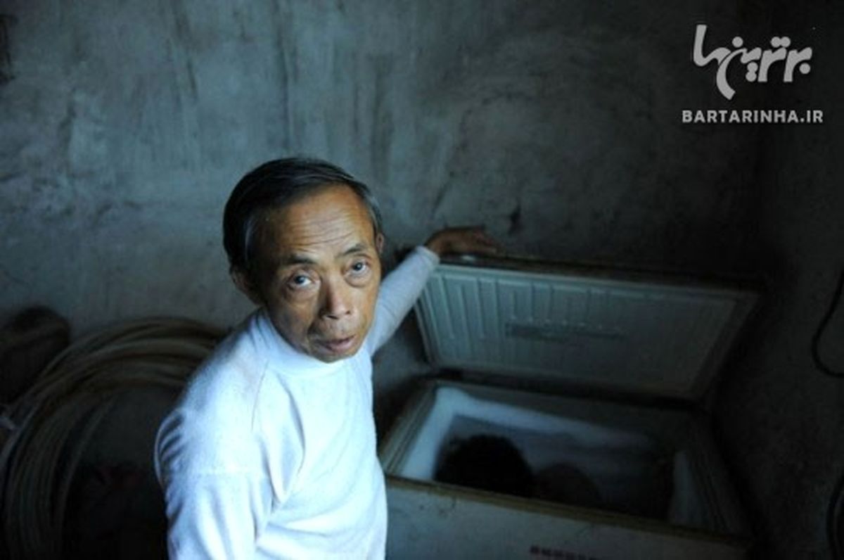 این پدر از جسد پسرش دل نمی کند +عکس