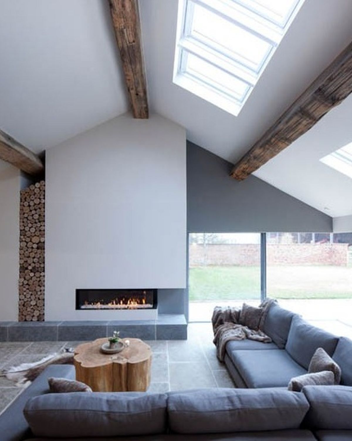 با این ۱۰ شومینه مدرن خانه را بی‌دردسر گرم کنید