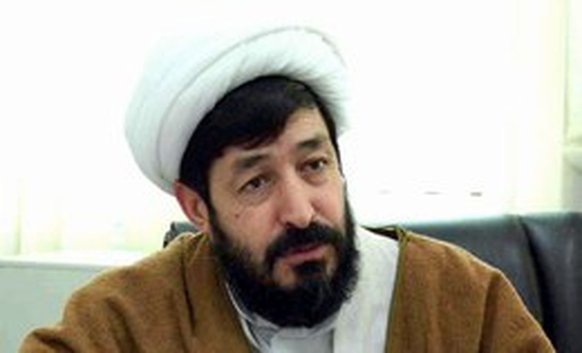 افرادی مقدسات را بازیچه خود قرار داده اند