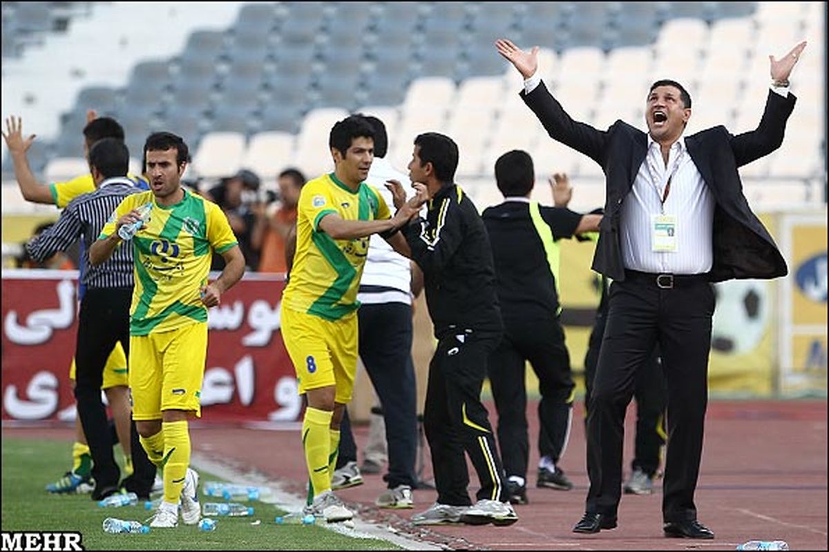 عكس/ خوشحالي جالب علي دايي