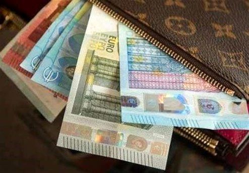 قیمت طلا،سکه و انواع ارز ۹۸/۰۶/۰۶/ بازگشت دلار به کانال ۱۱هزار تومانی