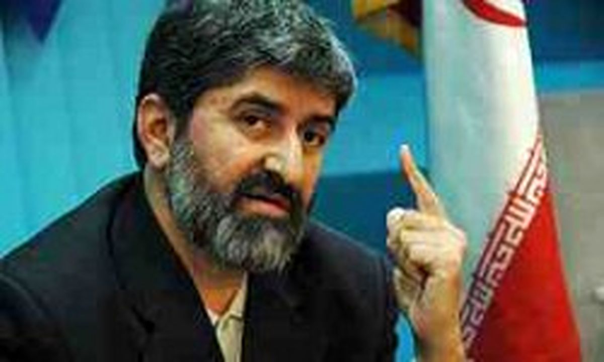 مطهری: نجابت مجلس علت سخنان احمدی نژاد است