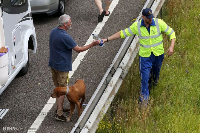 تصاویر: رفتار مشابه ایرانی‌ها و فرانسوی‌ها در تعطیلات!