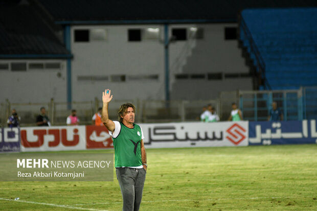 واکنش ساپینتو به حضور بانوان در ورزشگاه آزادی +فیلم