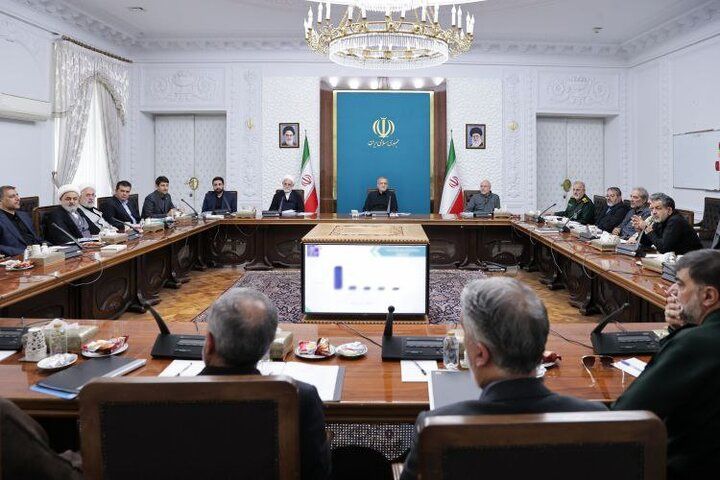 پزشکیان: لازم است دلایل عدم تحقق اهداف شورای عالی فضای مجازی برطرف شود /   تاکید  رئیس جمهور بر تهیه راهکارهای جدی و جدید جهت حل مشکلات حوزه اقتصاد دیجیتال 
