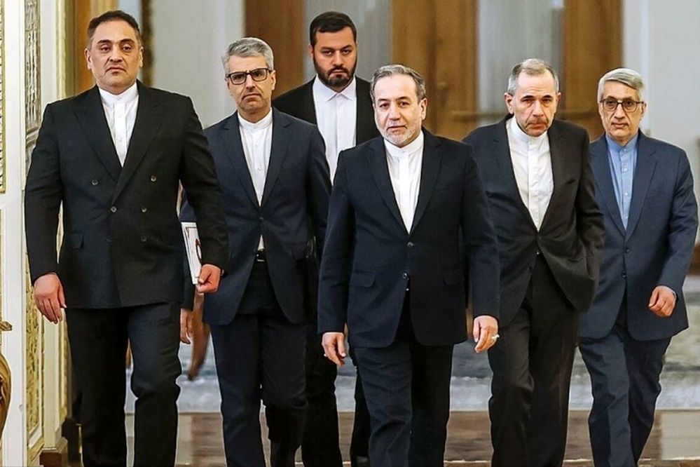 روایت المانیتور از یاران عراقچی در مذاکره با آمریکا