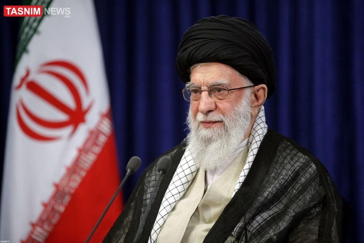 پیام رهبر انقلاب بمناسبت روز ارتش: آمادگی‌ها را تا سر حد نیاز افزایش دهید