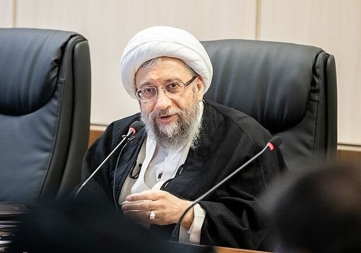 تاکید آملی لاریجانی بر پیگیری حقوقی و اجرایی قوای سه‌گانه از حادثه بندر شهید رجایی 