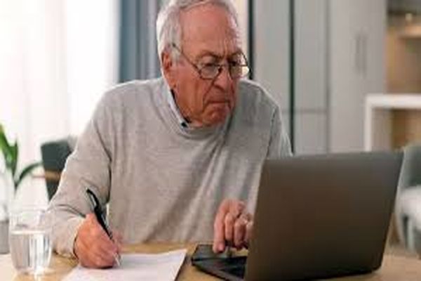 حقوق بازنشستگان شارژ حدود 1و نیم میلیون اضافه | واریزی حمایت معیشتی بازنشستگان قبل از یلدا