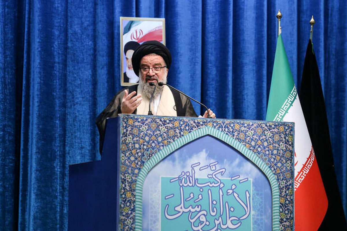 آیتالله خاتمی: هدف قطعنامه ضد ایرانی شورای حکام امتیازگیری است/این انقلاب به کسی باج نمیدهد و بر دهن زورگو میزند