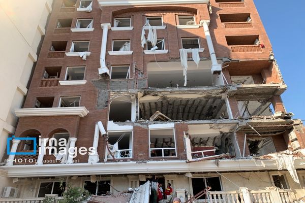 تصاویر: انفجار یک ساختمان در بندرعباس