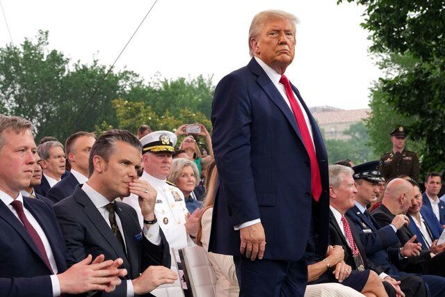 ترامپ: حمله به ایران باید رخ میداد/ پوتین آماده میانجیگری است