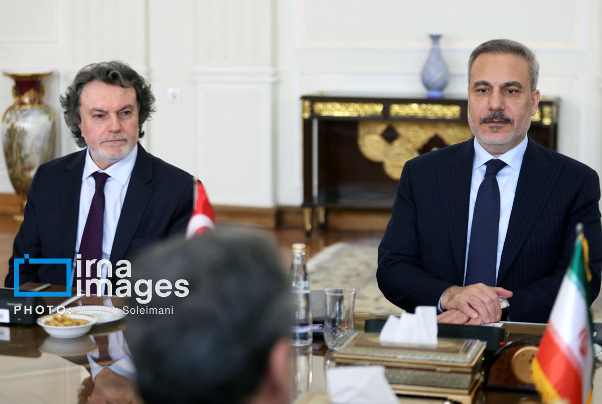  تأکید وزیر خارجه ترکیه بر لغو تحریم‌ها علیه ایران